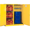 Justrite® tambour Cabinet 115 GAL capacité verticale manuelle étroite inflammable W / galets de tambour