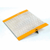 Global Industrial™ High-Traction Aluminum Dock Plate, 36"W x 24"L, 3350 Lb. Capacity