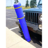 Borne™ flexible de 52 po de hauteur avec poteau de signalisation de 8 po de haut - Installation de béton - Bandes de couverture bleu/jaune