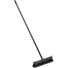 Global Industrial™ 18 » Push Broom W/ Plastic Block & Steel Handle, Fine Sweep - Qté par paquet : 4
