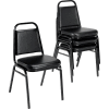 Chaise de banquet Interion® avec dossier carré, vinyle, épaisseur d’assise 2-1/2 », noir - Qté par paquet : 4