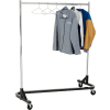 Support mobile pour vêtements Z Rack, tube carrée robuste (RZ/1), montant et barre horizontale chromés, base noire