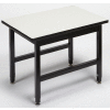 Echelle : Table, 24-1/2 x 33 » en plastique stratifié dessus avec les bords du moule en T - D-9003