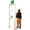 Kit de test de douche de sécurité Hughes® avec seau et chaussette de douche, polyéthylène / PVC
