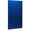 Produits Triton 24 « L x 42-1 / 2 » H Époxy bleu, panneaux perforés à trou carré avec matériel de montage