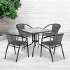Flash Furniture® Square Glass Outdoor Dining Table Set w / 4 Chaises empilables en rotin, gris