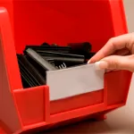 Porte-étiquettes pour bacs de rangement encastrables