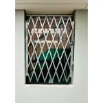 Grilles de sécurité pour fenêtres pliantes