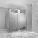 Éléments de cloisons de salle de bains en acier inoxydable à renforts supérieurs Metpar