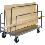 Camions pour le transport de panneaux, de tôles et de bois de construction