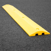 Ralentisseur jaune avec protection pour câbles et quincaillerie, 72 po L