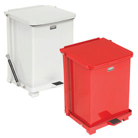 Rubbermaid® Fire Safe FM approuvé étape sur conteneur