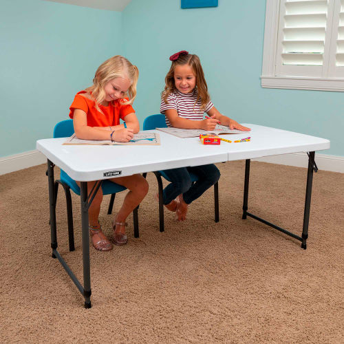 Table pour enfant pliable en acier et PEHD 61 x 61 cm - Lifetime