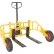 Transpalette manuel tout-terrain Vestil, capacité de 2 000 lb, fourches de 64" de largeur x 32" de longueur