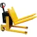 Basculeur électrique de palettes et de conteneurs Vestil Tilt Master, capacité de 2 200 lb, fourches de 24-1/4" de largeur x 31-1/2" de longueur