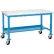 Établi de production mobile Global Industrial™ avec plateau à bordure de sécurité ESD, 72" de largeur x 30" de profondeur, bleu