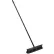Balai-brosse Global Industrial™ 18", avec bloc en plastique et manche en acier, pour balayage grossier - Lot de 4