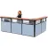 Comptoir d'accueil Interion® en L avec vitrine, 116" de largeur x 80" de profondeur x 44" de hauteur, plan de travail en cerisier et panneaux bleus
