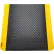 Tapis anti-fatigue Global Industrial™ à motif « Diamond Plate », épaisseur 15/16", 2' de largeur x 3' de longueur, noir avec bordure jaune