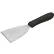 Grattoir Winco TKP-32, lame de 3" de long et 4" de large, manche en polypropylène noir - Lot de 12