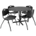 Ensemble Regency comprenant une table ronde de 42" et des chaises standard en plastique, table grise / chaises noires