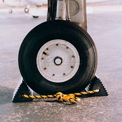 Twin Aircraft Wheel Chocks AC-13 10"L x 5"W x 4-1/2"H avec Poly Rope