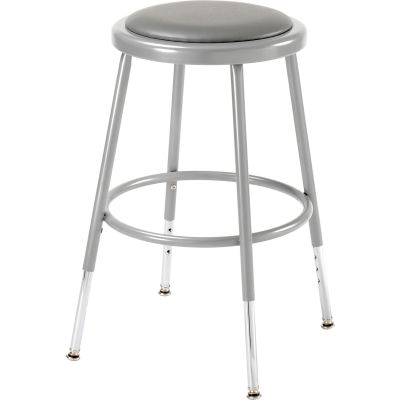 Interion® Tabouret steel Shop avec siège rembourré - Réglable en hauteur 19" - 27 po - Gris - Paquet de 2