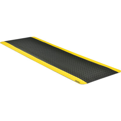 Tapis anti-fatigue Global Industrial™ Diamond Plate, 15/16 » d’épaisseur, 2'L x 6'L, bordure noir/jaune
