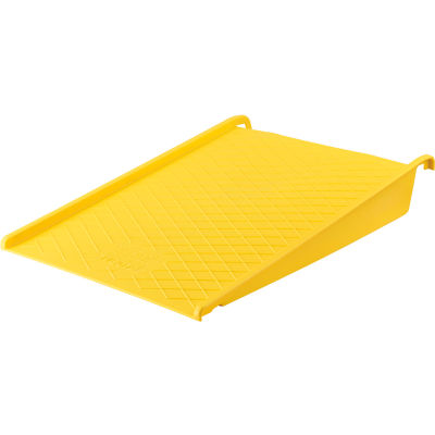 Global Industrial Polyethylene Spill Containment Platform Ramp, 1500 Lb. Capacity