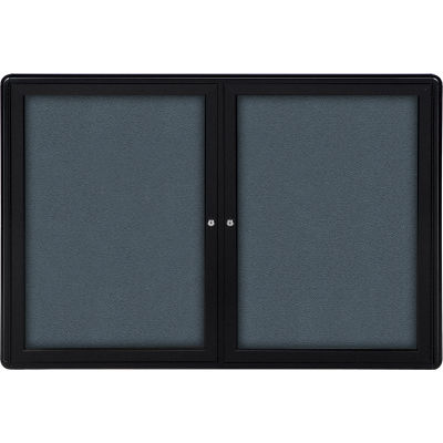 Tableau d’affichage fermé à l’ovation de Gand, 2 portes, 60 « L x 36"H, tissu gris / cadre noir