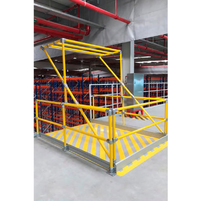 Kee Safety® Pivot Steel Mezzanine Pallet Gate, double profondeur, 60"L x 108"P x 96"H Libre