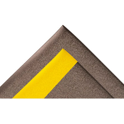 NoTrax® Sof-Tred™ Surface Mat 5/8" Épais 3' x Jusqu'à 30' Frontière Noire/Jaune